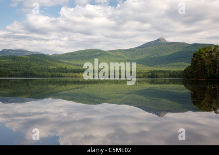 Mount Chocorua von Chocorua See in Tamworth, New Hampshire USA während der Sommermonate Stockfoto