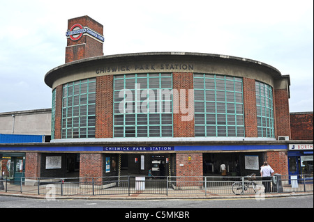 Chiswick Park Underground oder Tube-Station in London UK Stockfoto