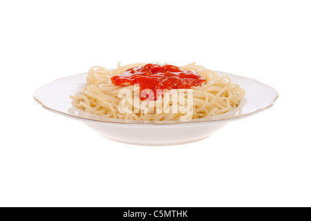 Spaghetti mit Sauce, Foto auf dem weißen Hintergrund Stockfoto