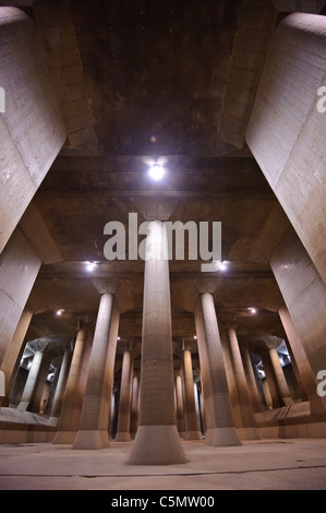 Die "Wasser entladen Tunnel am Stadtrand von Tokio" ist eines der größten Bauprojekte der Welt. Stockfoto