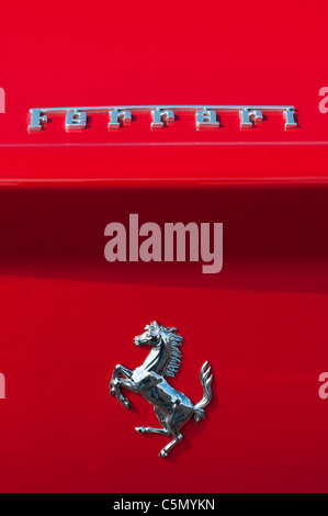 Ferrari Name Badge und Pferd logo Stockfoto