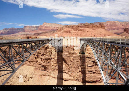 Navajo Brücken überqueren den Colorado River in Marble Canyon in der Nähe von Lees Ferry in Arizona, USA Stockfoto