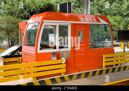 Straße / Auto Mautstelle nahe Peking in China. Stockfoto