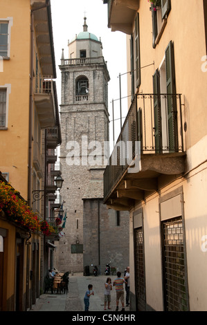 11.-12. Jahrhundert Basilica von San Giacomo in Bellagio am südlichen Ufer von See Como, Italien Stockfoto