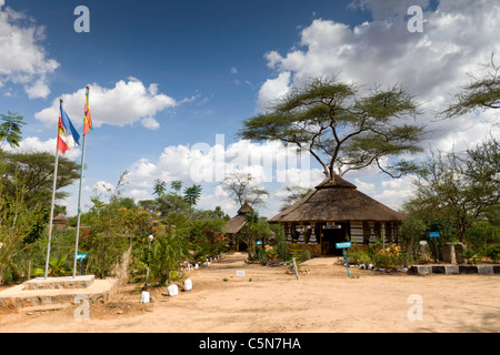 Buska Lodge Hotel und Restaurant in der Nähe von Turmi am unteren Omo-Tal, Südliches Äthiopien, Afrika. Stockfoto