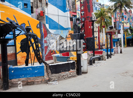 Kuba, Havanna. Callejon de Hamel Kunstwerke und Skulpturen, Havannas. Stockfoto