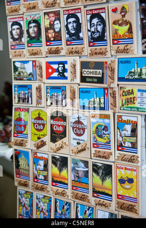 Kuba, Havanna. Souvenir-Plaques, Che Guevara, kubanischer Rum. Stockfoto
