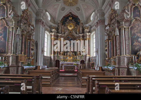 Innenansicht der Pfarrkirche St. Johann in Tirol Stockfoto