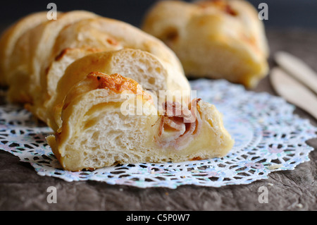 Speck und Käse focaccia Stockfoto