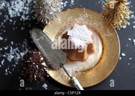 Italienischer Weihnachtskuchen (Pandoro) Stockfoto