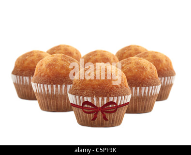 Leckere Muffins isoliert auf weißem Hintergrund Stockfoto