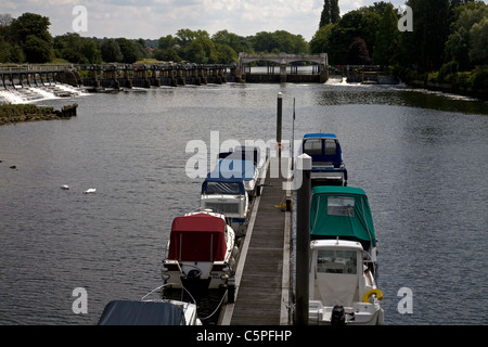 Teddington Lock Fluss Themse Teddington Middlesex england Stockfoto