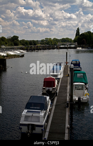 Teddington Lock Fluss Themse Teddington Middlesex england Stockfoto