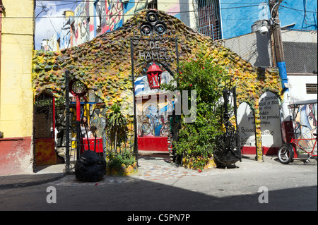 Callejón de Hamel, gemeinschaftliches Kunstprojekt von Salvador González Escalona, Havanna, Kuba Stockfoto