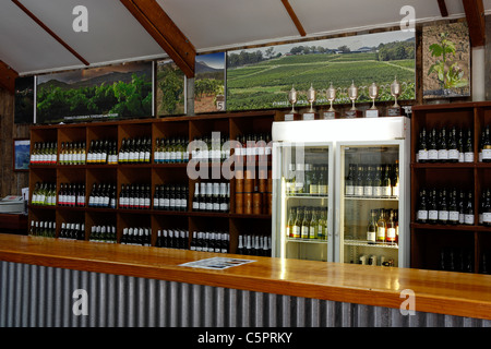 Flaschen Wein bei Tyrrell Weingut. Hunter Valley, New South Wales, Australien Stockfoto