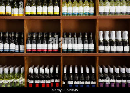 Flaschen Wein bei Tyrrell Weingut. Hunter Valley, New South Wales, Australien Stockfoto