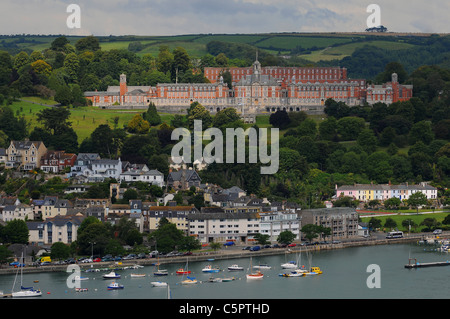 Britannia Royal Naval College (BRNC) ist der erste Offizier Ausbildungseinrichtung der Royal Navy, befindet sich auf einem Hügel mit Blick auf Stockfoto