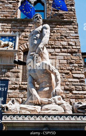 Die Skulpturengruppe von Herkules und Grab von Baccio Bandinelli, Piazza della Signoria, Florenz Stockfoto