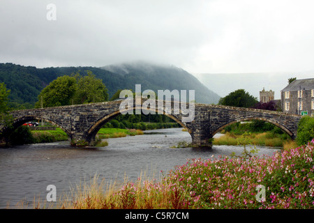 Brücke in Llanwrst in den Nebel, North Wales, UK Stockfoto