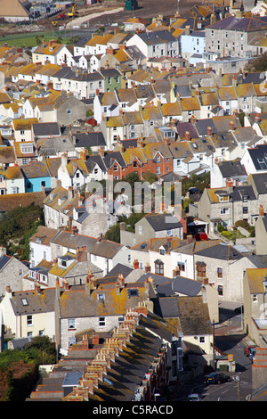 Blick von Portland Heights, Portland, Weymouth Dorset, Großbritannien, über das Dorf Fortuneswell und Chiswell, Isle of Portland im Oktober Stockfoto