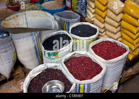 Bohnen auf dem Markt in Chaltenango, Chaltenango Abteilung, El Salvador Stockfoto