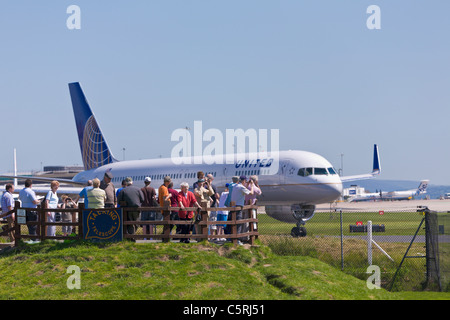 United Airlines Flugzeug, Aviation Viewing Park, Flughafen Manchester, England Stockfoto