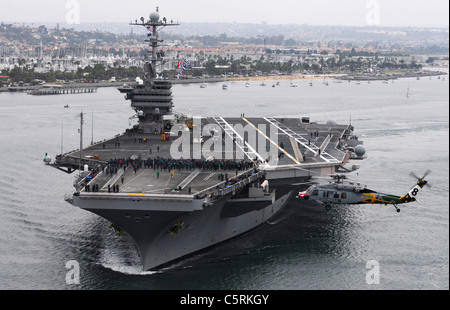 Flugzeugträger der Nimitz-Klasse USS John C. Stennis (CVN-74) Stockfoto