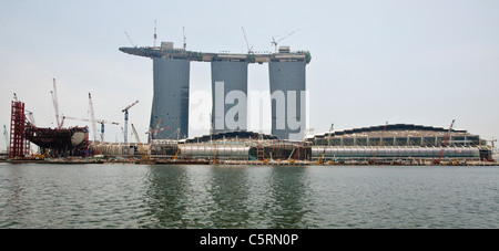 Die neu erbaute Marina Bay Sands mit Convention Center, Casino, Theater und ein Hotel, Singapur Stockfoto