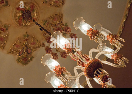 Kronleuchter, Grand Hotel de Londres, Istanbul, Türkei Stockfoto