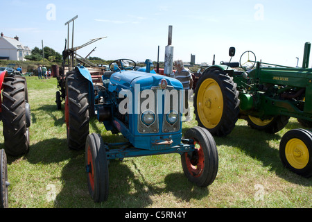 Fordson Super großen St Buryan-Oldtimer-Traktor-Rallye Stockfoto