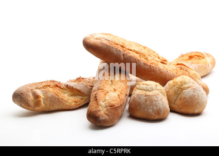 Gesundes natürliches Brot auf weißem Hintergrund Stockfoto