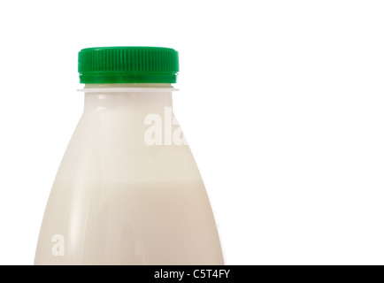 Kunststoff-Flasche Milch isoliert auf weiss Stockfoto