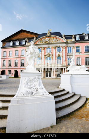 Deutschland, Rheinland-Pfalz, Trier, Kurfürstliches Schloss Stockfoto