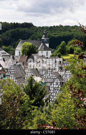 Deutschland, Nordrhein-Westfalen, Freudenberg, Fachwerk Häuser, erhöhten Blick Stockfoto