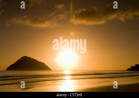 Neuseeland, East Cape, Anaura Bucht, Strand bei Sonnenaufgang Stockfoto