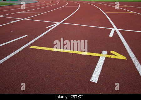 Outdoor Allwetter-Leichtathletikbahn an Leeds Metropolitan University Carnegie Sport Zentrum 2011, Headlingley, Leeds Stockfoto