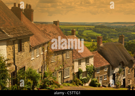 Gold Hill und Blick über Blackmore Vale Shaftesbury, Dorset, England UK GB EU Europa Stockfoto