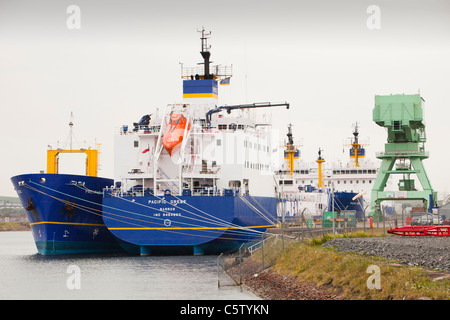 Nukleare Transport Schiffe in den Docks in Barrow in Furness, Cumbria, UK. Stockfoto