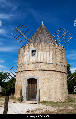 Mittelalterliche Windmühle in Ramatuelle, 83, Var, Cote d ' Azur, Frankreich Stockfoto