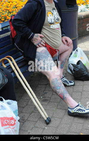 Ivor Morris seine Tätowierungen in Cannock Staffordshire Uk anzeigen Stockfoto