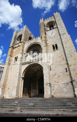 Portugal, Lissabon, Blick auf Se Kathedrale Eingang Stockfoto