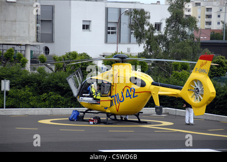 Hubschrauber der Samu Clermont-Ferrand Auvergne Frankreich Stockfoto