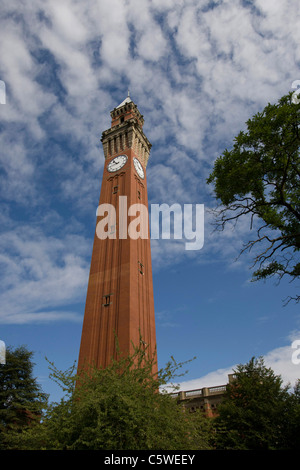 Universität Birmingham Uhrturm, genannt "Old Joe", 100 Meter hoch der höchste frei stehende Glockenturm in der Welt. Stockfoto