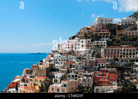 Hang-Küstenstadt von Positano, Amalfiküste, Kampanien (Italien) Stockfoto