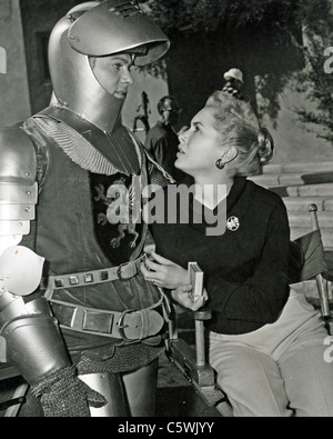 TONY CURTIS mit ersten Frau Janet Leigh 1954 während er The Back Shield of Falworth drehte Stockfoto