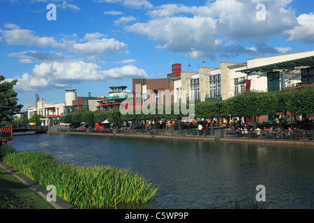 D-Oberhausen, Ruhrgebiet, Niederrhein, Nordrhein Westfalen, NRW, D-Oberhausen-Neue Mitte, Ruhr 2010, Kulturhauptstadt 2010, Route der Industriekultur, Einkaufszentrum und Freizeit-Center Centro, Promenade, elegante Promenade zum Bummeln, Restaurants, s Stockfoto