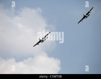 2 DE HAVILLAND VAMPIRE JETS RNOAF historischen Flug 2. Juli 2011 Stockfoto