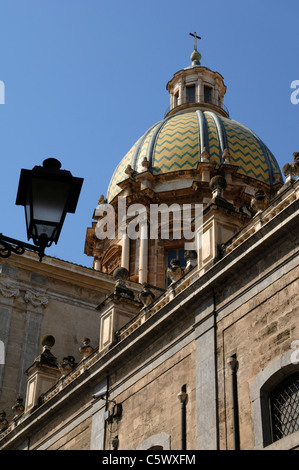 Die Kuppel der Chiesa di San Giuseppe dei Theatinern in Palermo Stockfoto