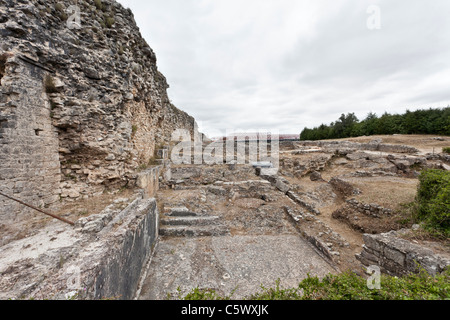 Natatio der Bäder von der Wand (Thermae) in Conimbriga, Ruinen die am besten erhaltene römische Stadt in Portugal. Stockfoto