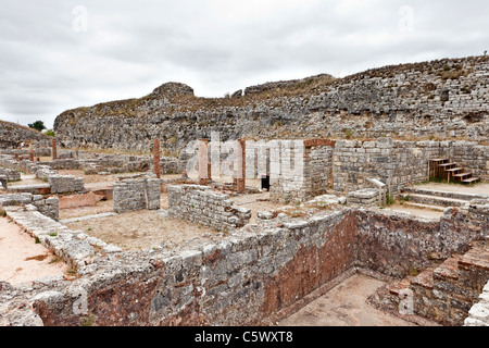 Frigidarium der Cantaber Villa Bäder (Thermae) in Conimbriga, Ruinen die am besten erhaltene römische Stadt in Portugal. Stockfoto